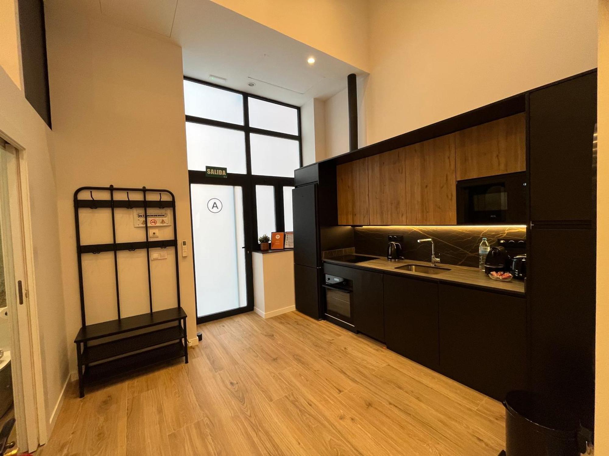 Loft Accommodative A * Valence